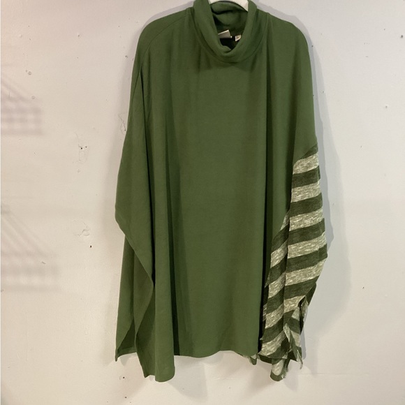 Truth + Style Petite Mixed Media Poncho XLP Olive NWOT - Picture 1 of 3